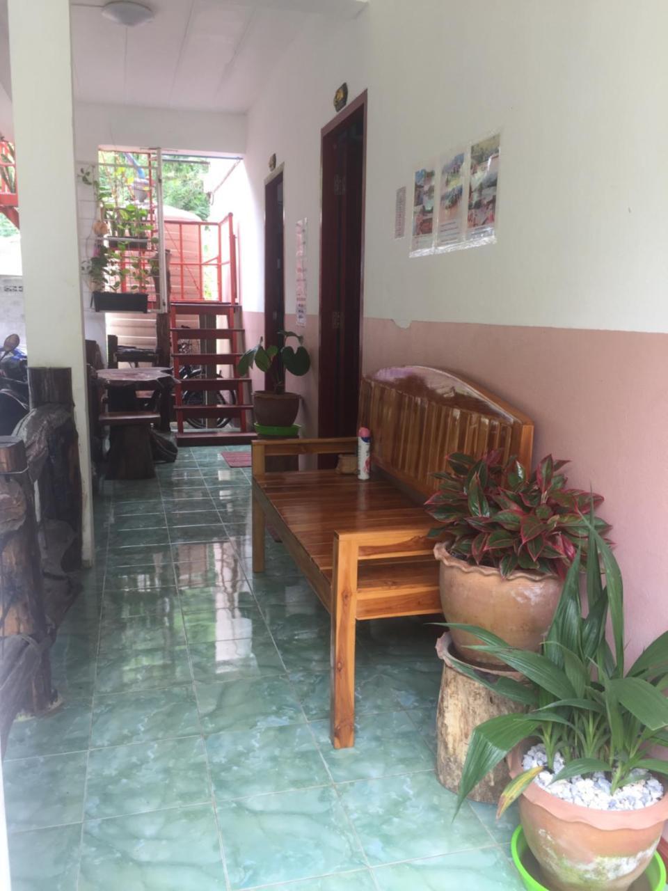 Yayee Homestay Sai Yok Exterior photo